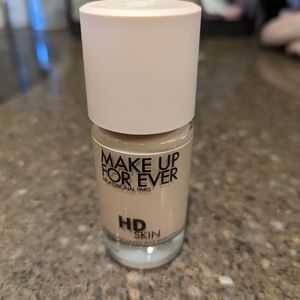 Makeup Forever HD Skin undetectable long wear foundation